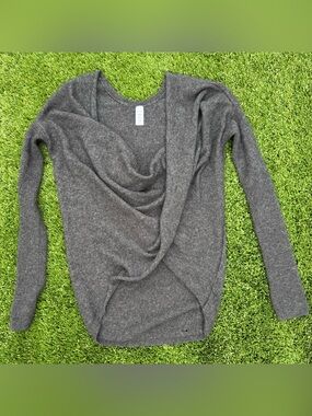 Athleta Gray Wool Cowl Neck Sweater 🤍